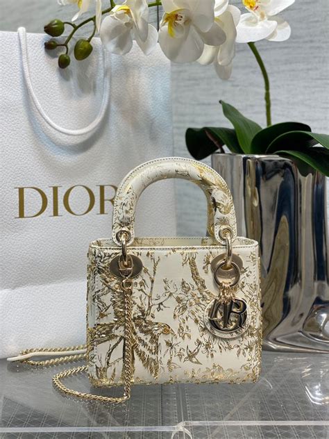 miss dior embroidery bag|Miss Dior bag review.